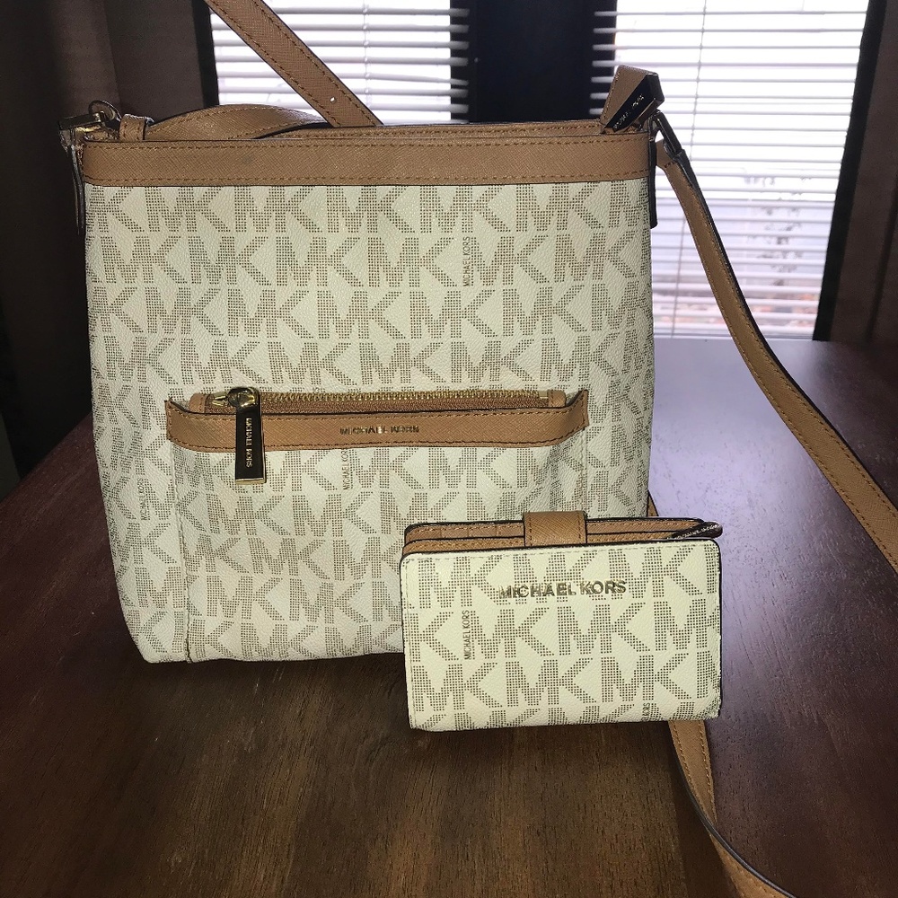 Michael Kors Crossbody Purse w/ Wallet